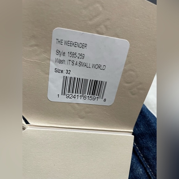 NWT Mother Superior Flare Jeans The Weekender It’s A Small World Size 32 - Picture 10 of 16